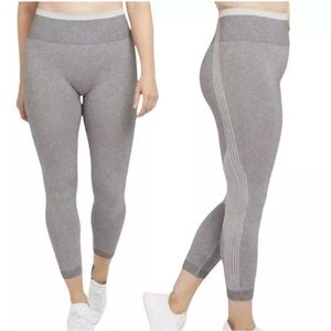 SPANX Seamless Sculpt Legging Size Large - Spacedye Cloudy Grey